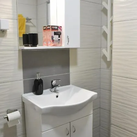 Central Apartment *
